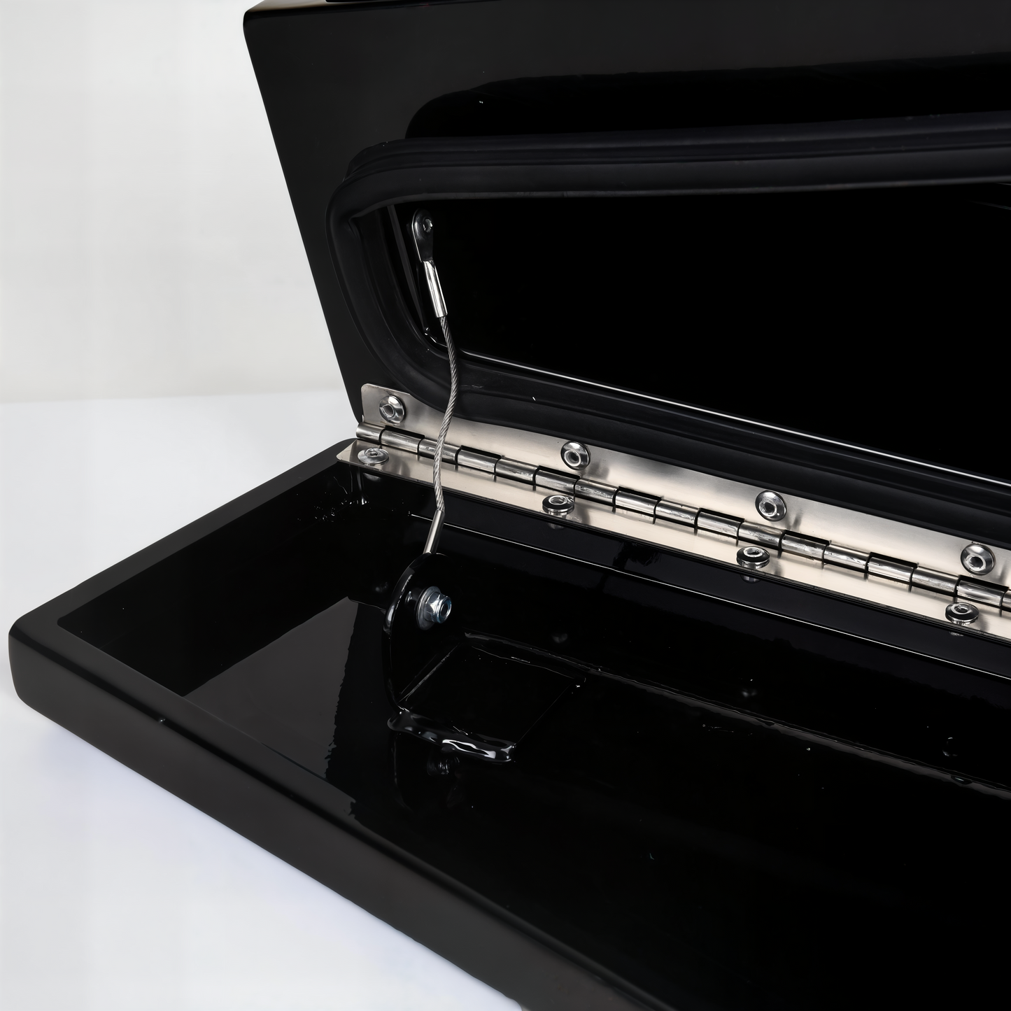 Under Tray Tool Boxes 900 Black