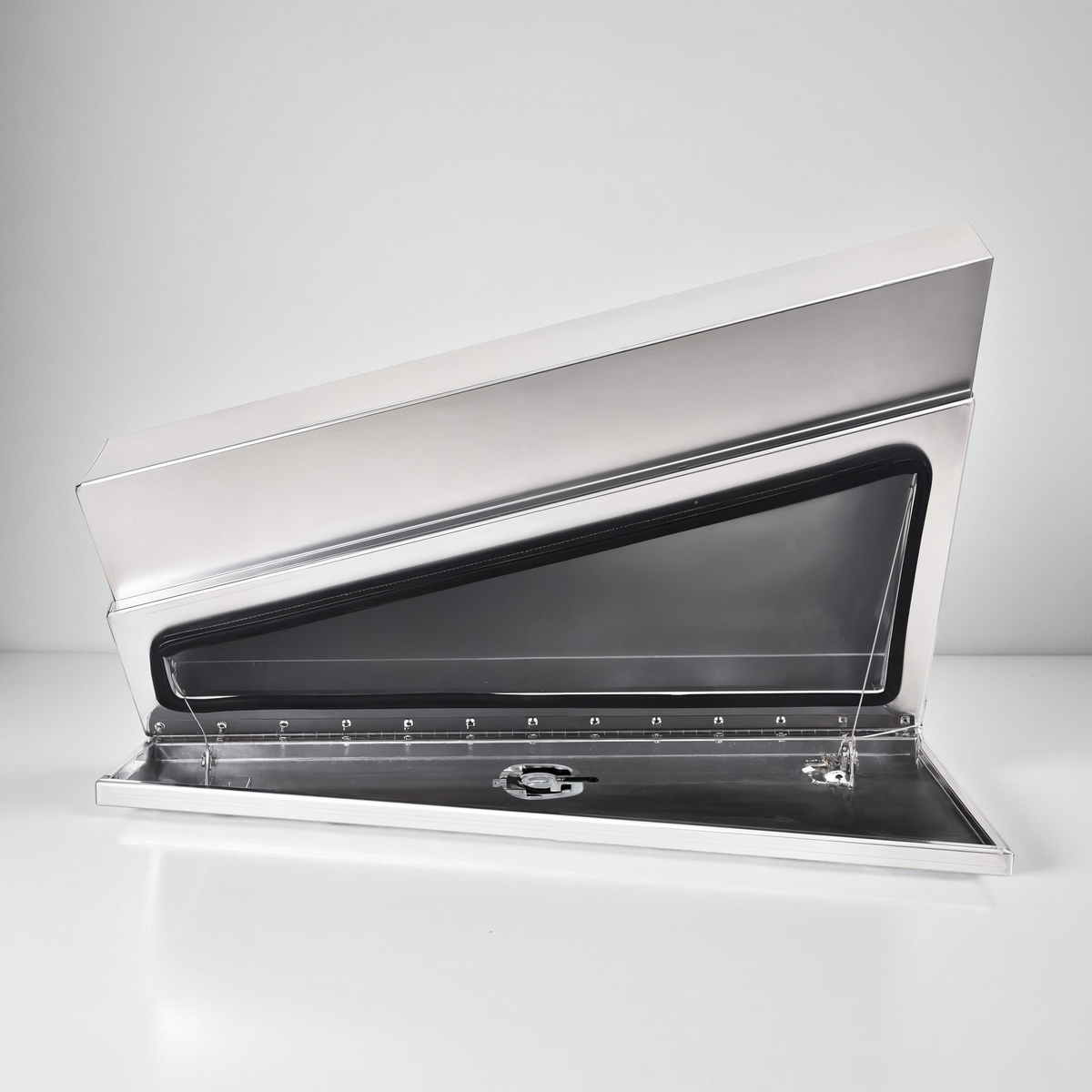 Under Tray Tool Boxes 900 Chrome Whale lock