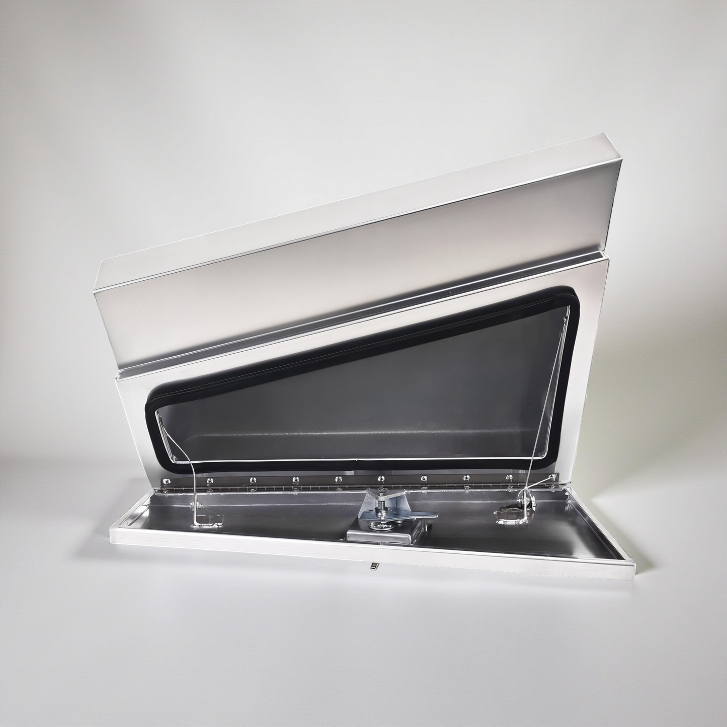 Under Tray Tool Boxes 750 Flat